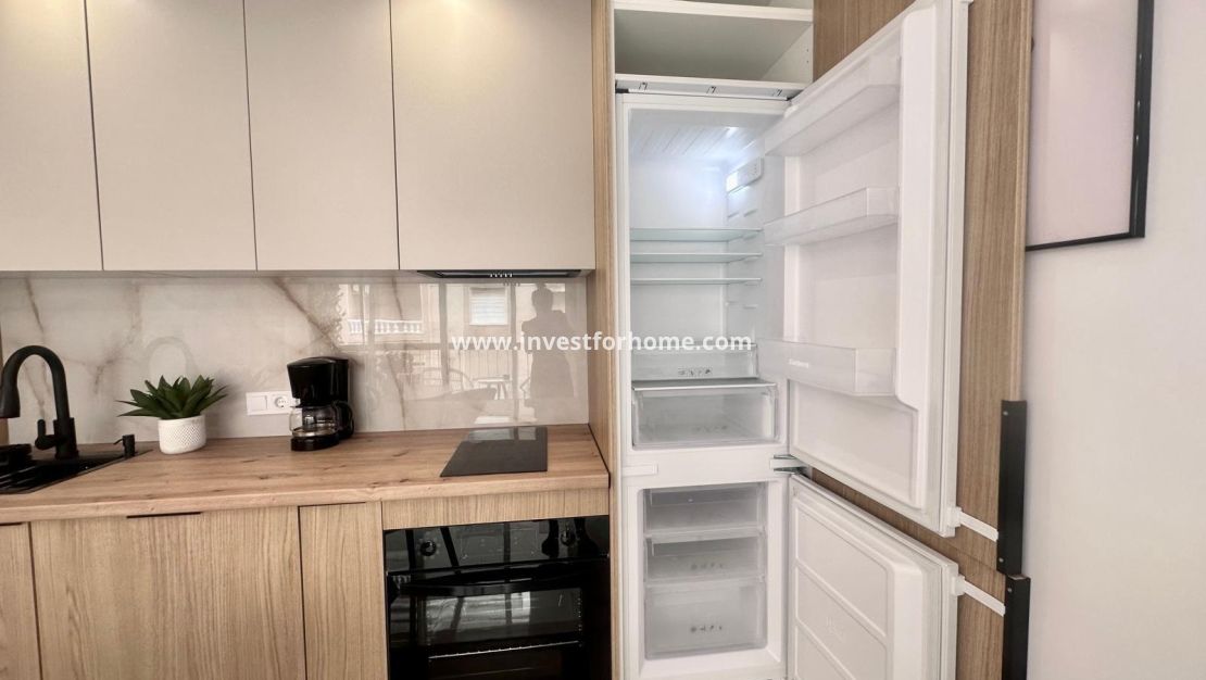 Reventa - Apartamento - Torrevieja - Estacion De Autobuses