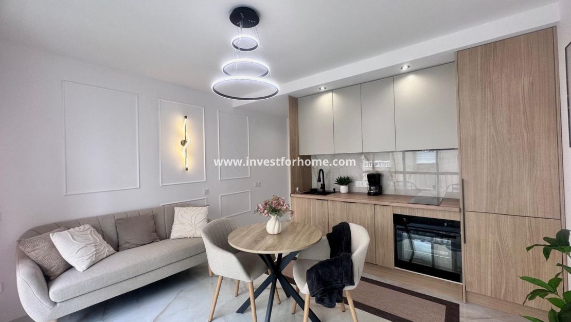 Reventa - Apartamento - Torrevieja - Estacion De Autobuses
