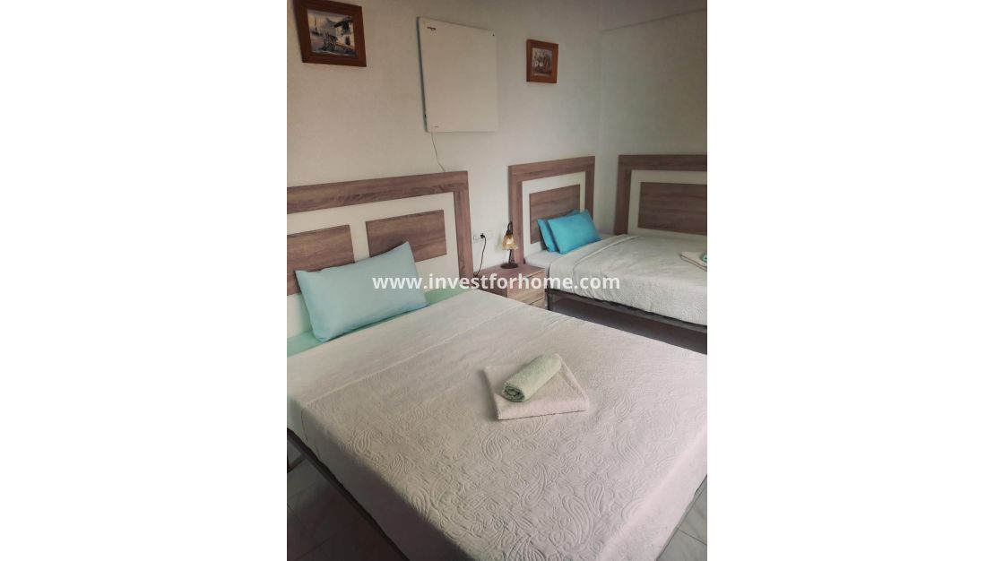 Reventa - Apartamento - Torrevieja - Estacion De Autobuses