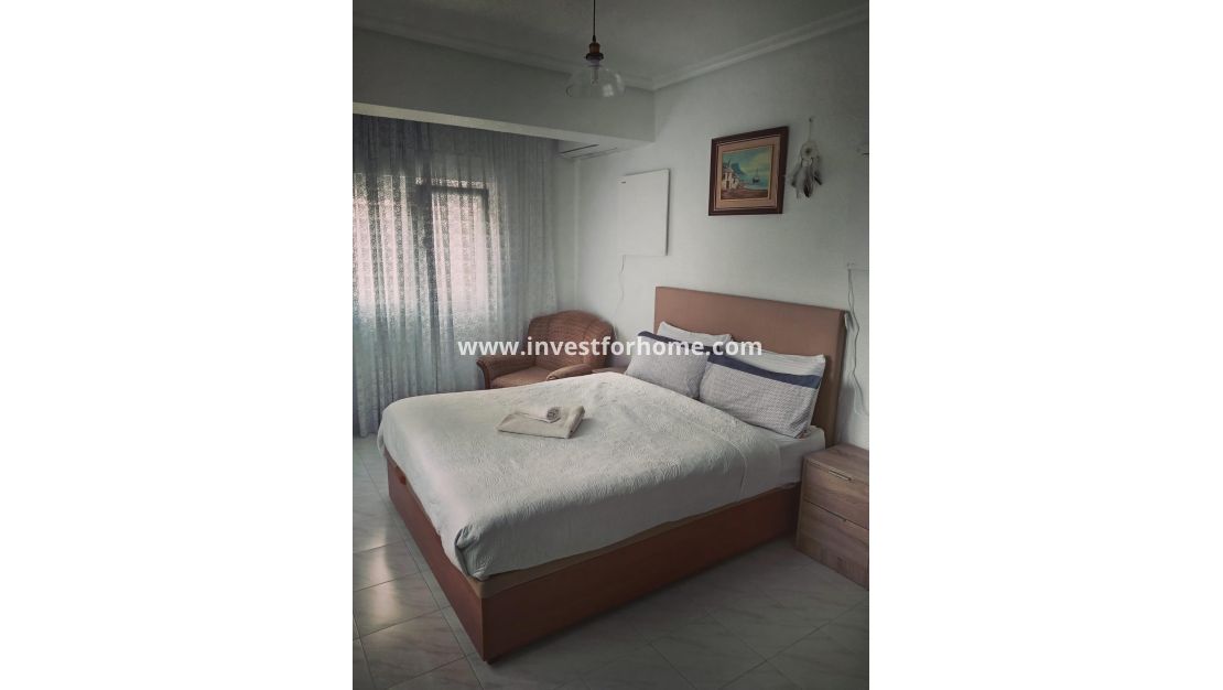 Reventa - Apartamento - Torrevieja - Estacion De Autobuses