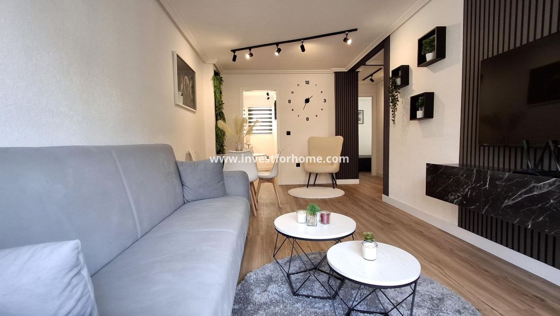 Reventa - Apartamento - Torrevieja - Estacion De Autobuses