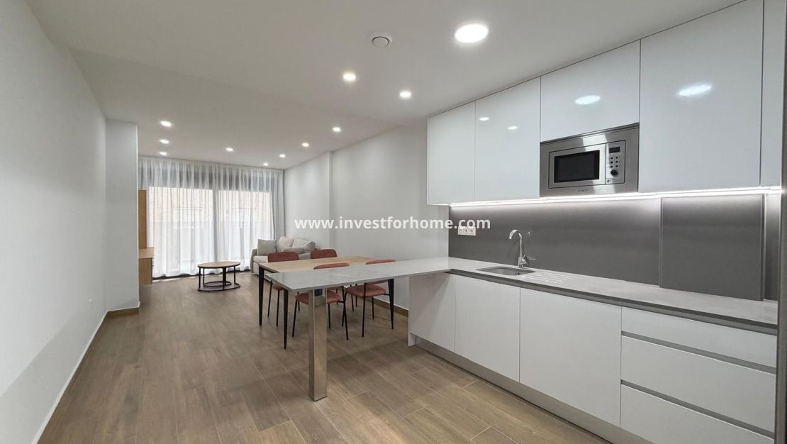 Reventa - Apartamento - Torrevieja - Estacion De Autobuses