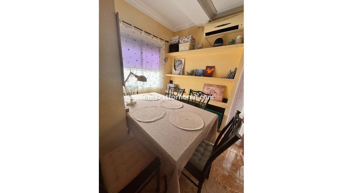 Reventa - Apartamento - Torrevieja - Estacion De Autobuses