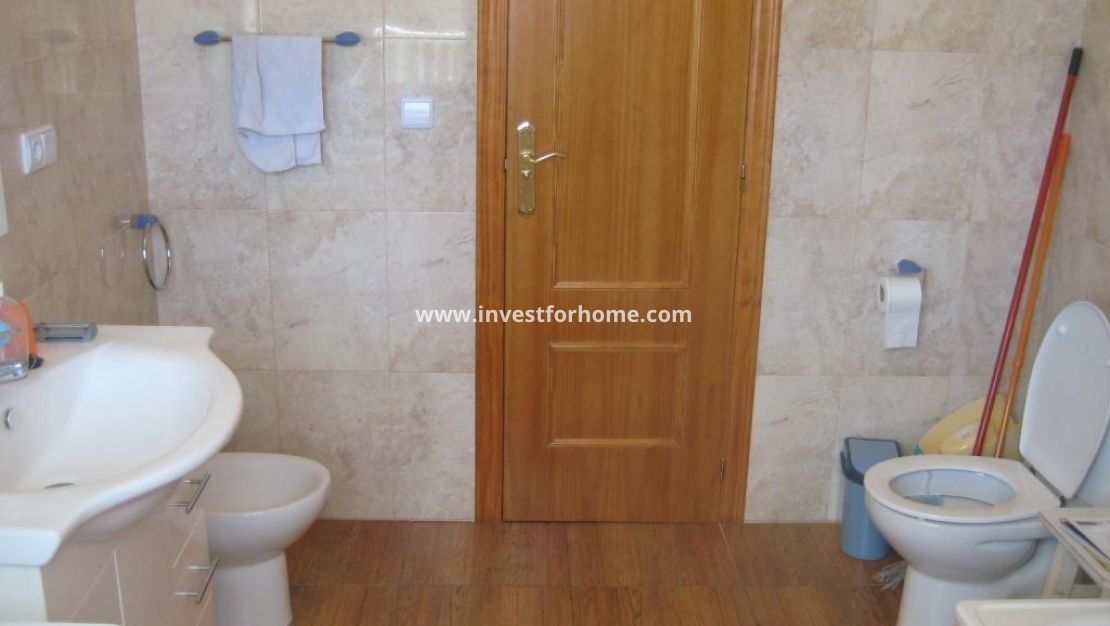 Reventa - Apartamento - Torrevieja - Estacion De Autobuses