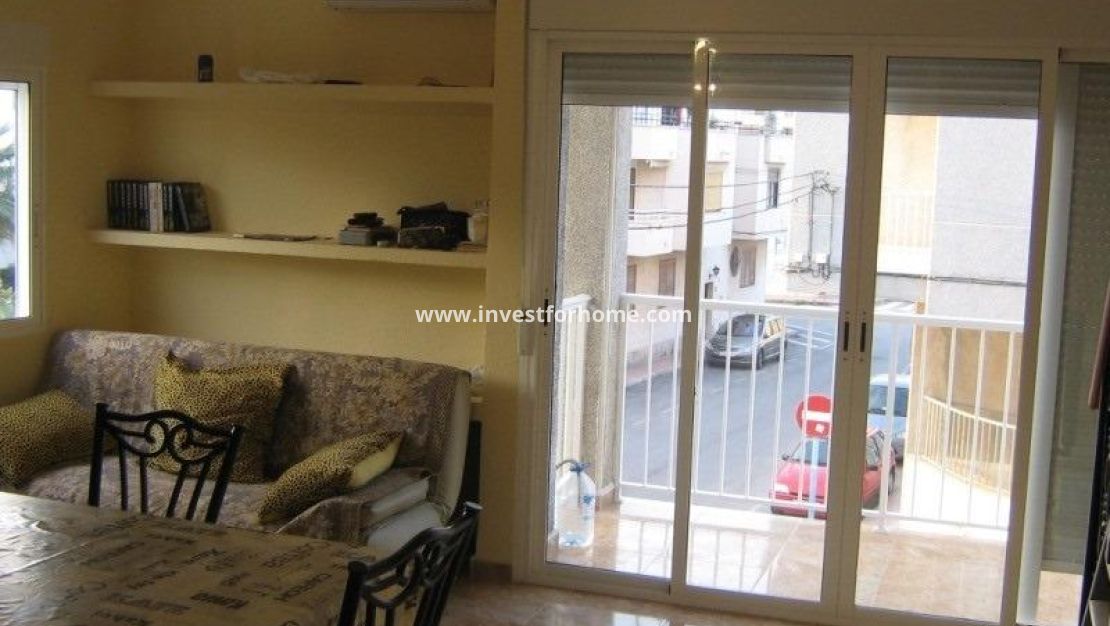 Reventa - Apartamento - Torrevieja - Estacion De Autobuses