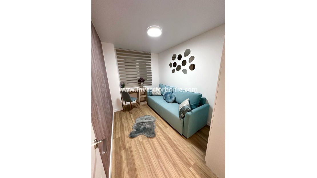 Reventa - Apartamento - Torrevieja - Estacion De Autobuses