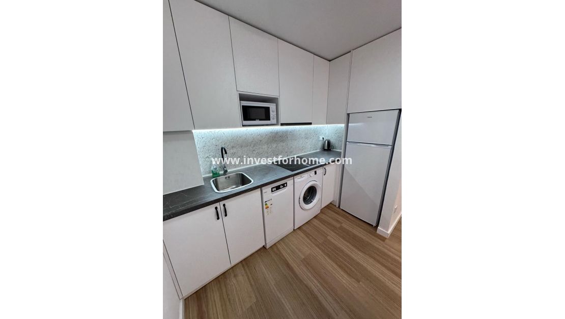 Reventa - Apartamento - Torrevieja - Estacion De Autobuses