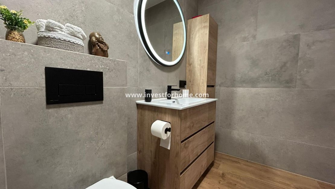 Reventa - Apartamento - Torrevieja - Estacion De Autobuses