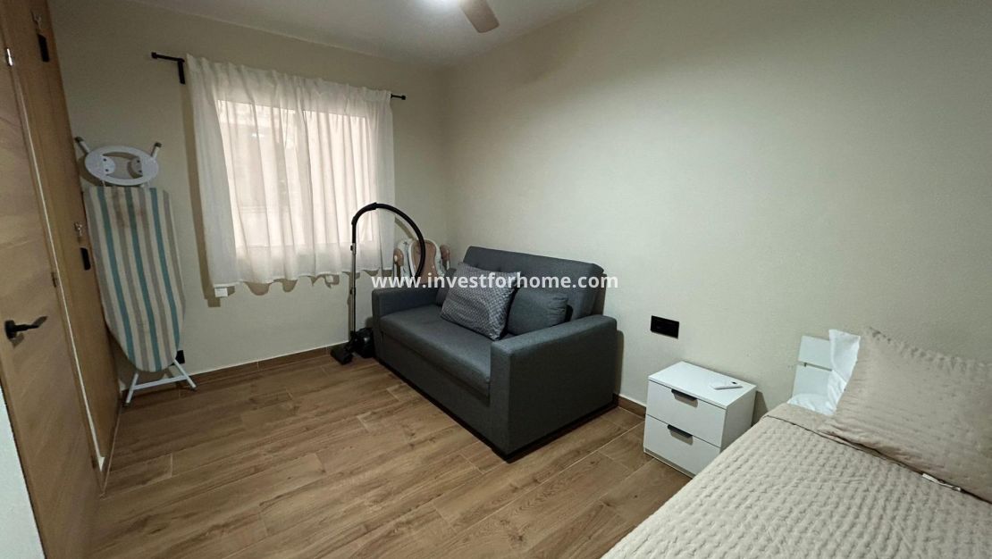 Reventa - Apartamento - Torrevieja - Estacion De Autobuses