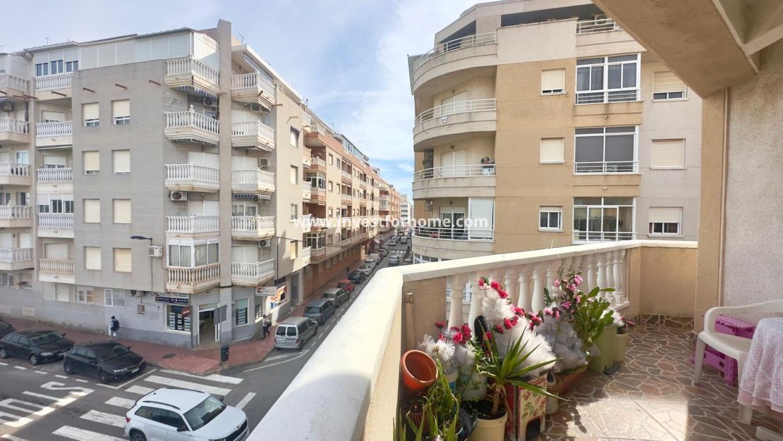 Reventa - Apartamento - Torrevieja - Estacion De Autobuses