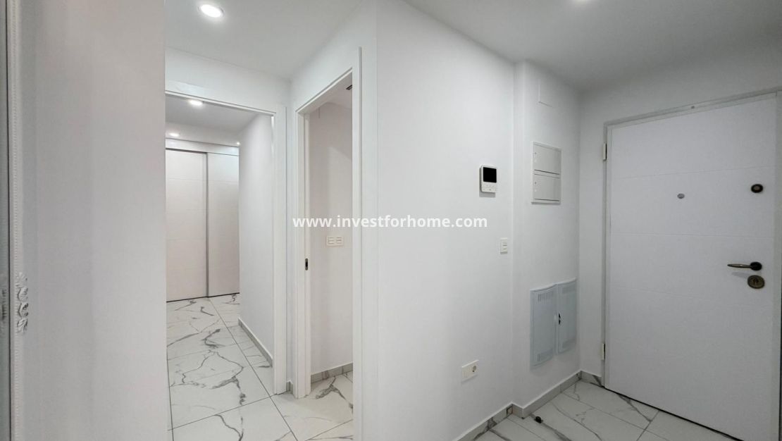 Reventa - Apartamento - Torrevieja - Estacion De Autobuses