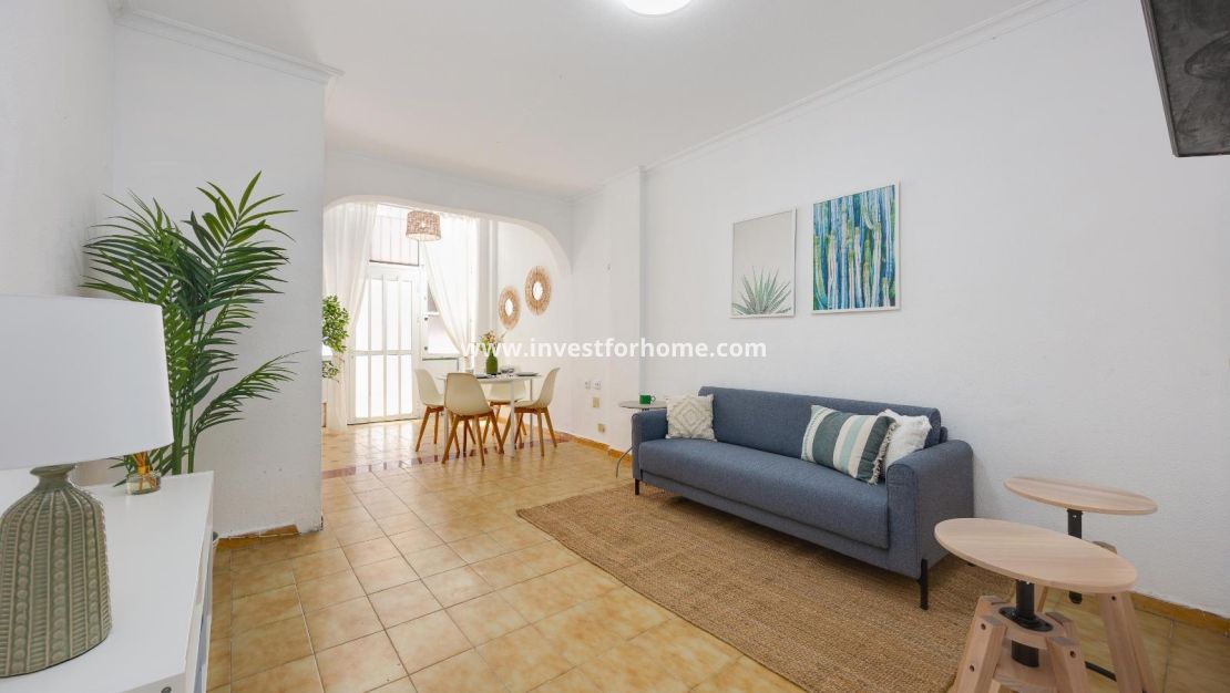 Reventa - Apartamento - Torrevieja - Estacion De Autobuses