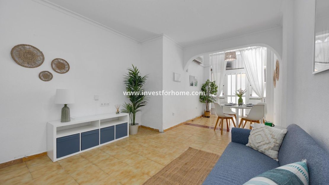 Reventa - Apartamento - Torrevieja - Estacion De Autobuses