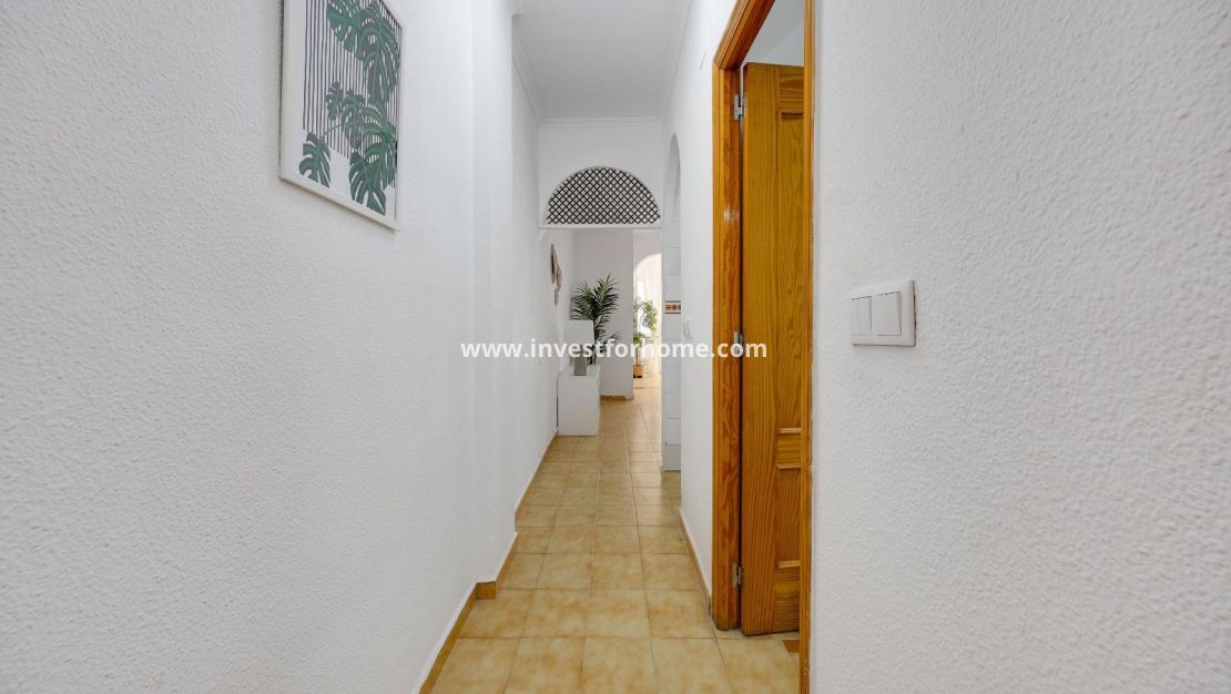Reventa - Apartamento - Torrevieja - Estacion De Autobuses