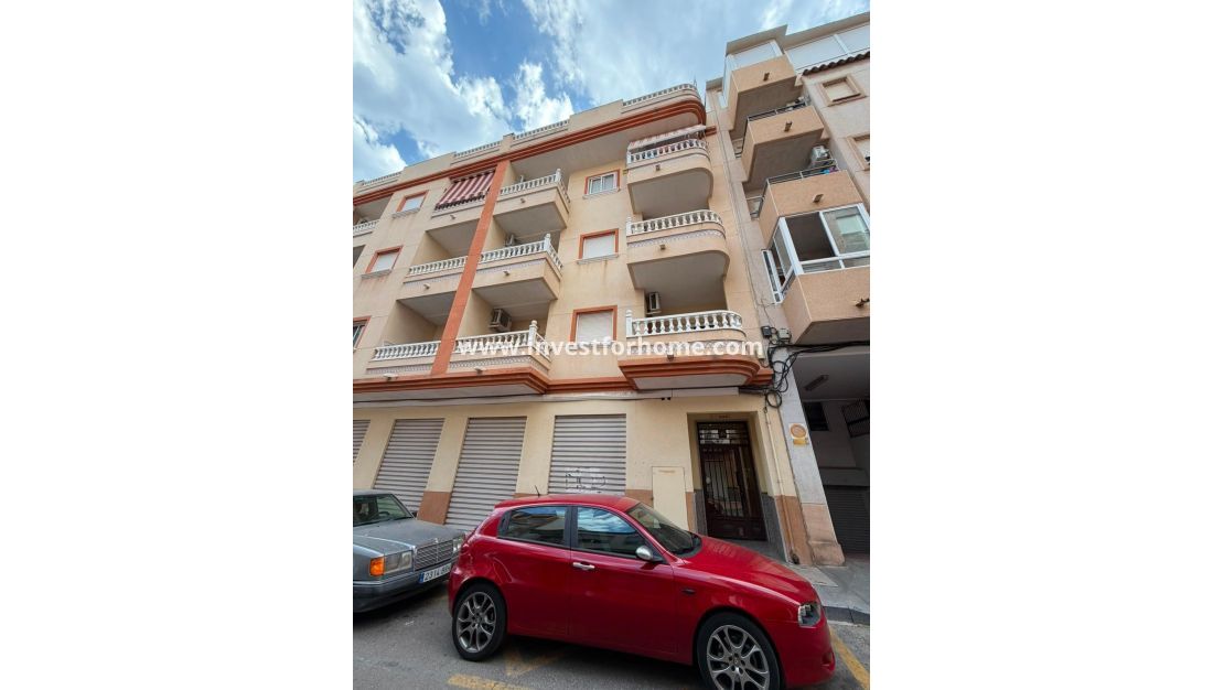 Reventa - Apartamento - Torrevieja - Estacion De Autobuses