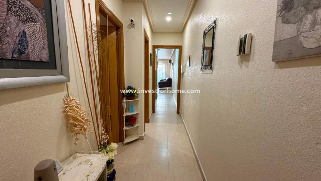 Reventa - Apartamento - Torrevieja - Estacion De Autobuses