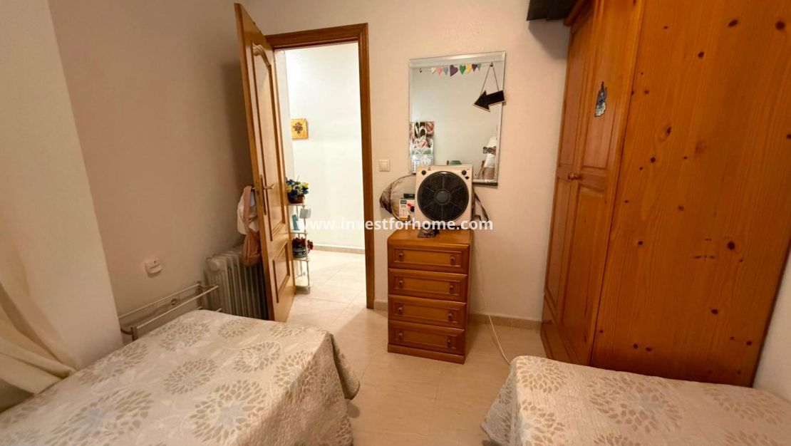 Reventa - Apartamento - Torrevieja - Estacion De Autobuses
