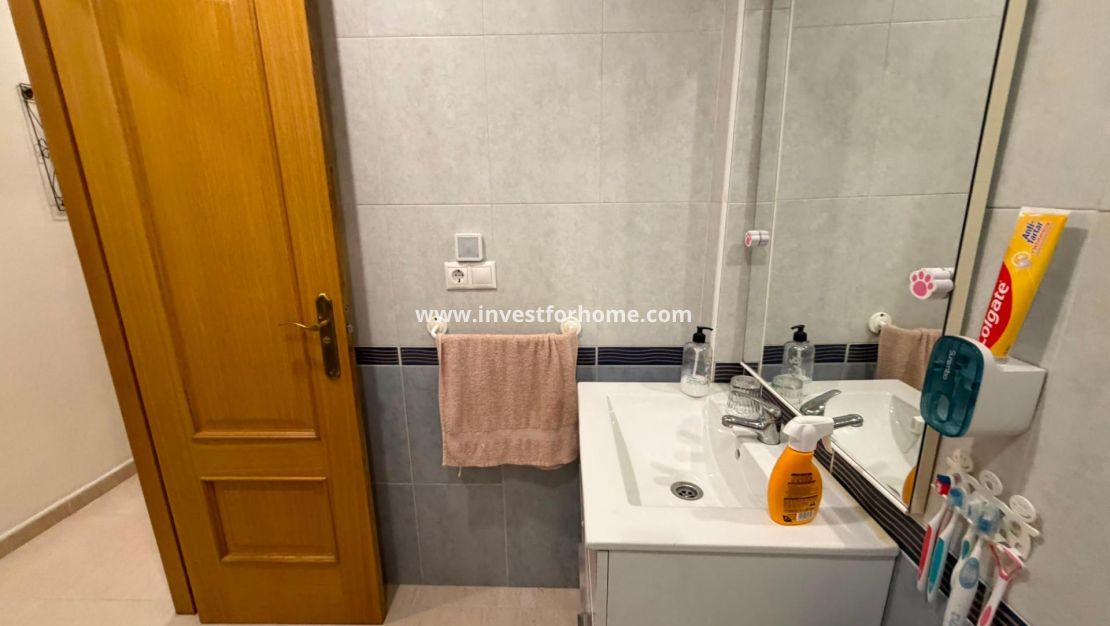 Reventa - Apartamento - Torrevieja - Estacion De Autobuses