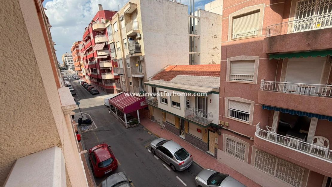 Reventa - Apartamento - Torrevieja - Estacion De Autobuses