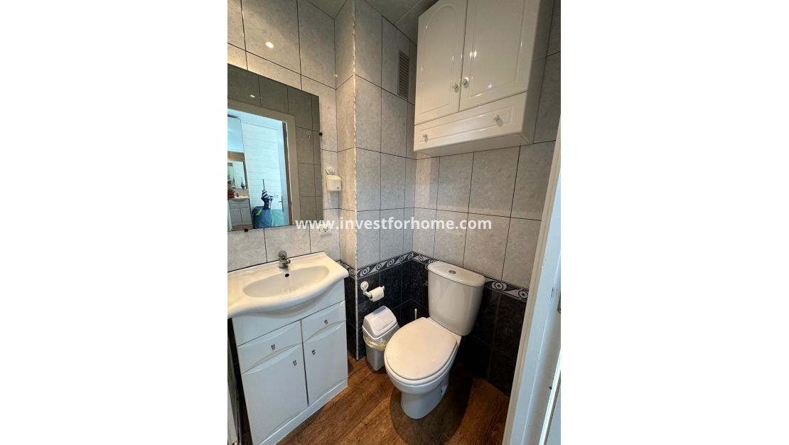 Reventa - Apartamento - Torrevieja - Estacion De Autobuses
