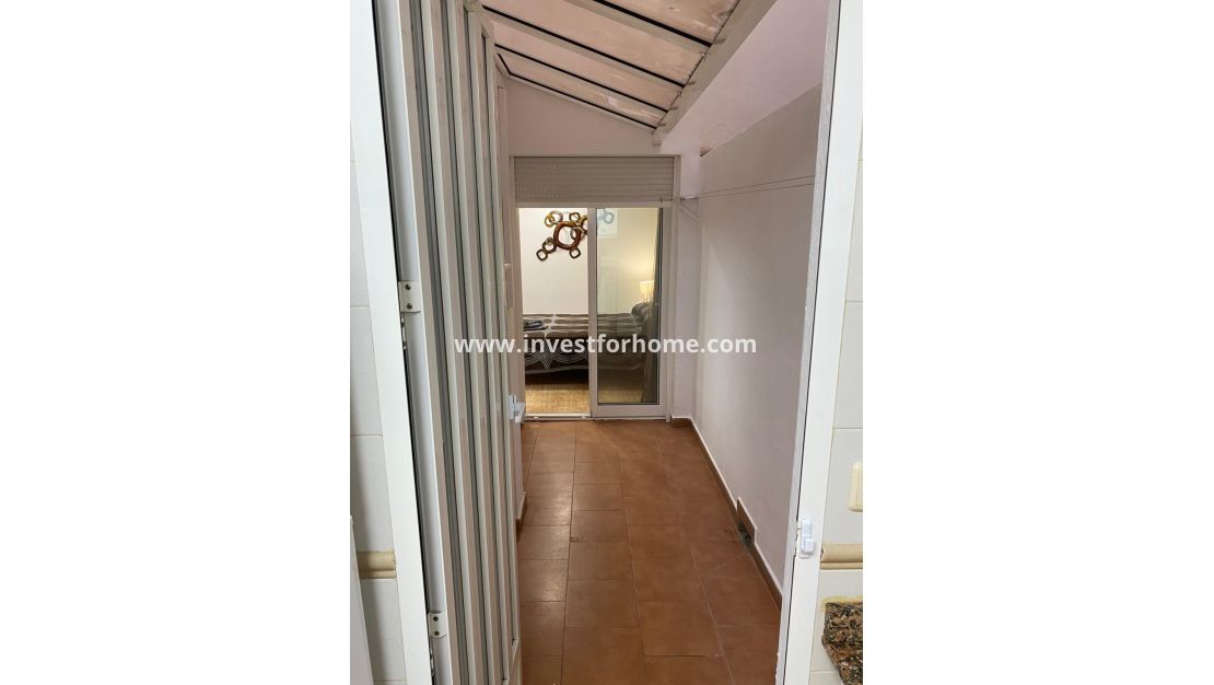 Reventa - Apartamento - Torrevieja - Estacion De Autobuses