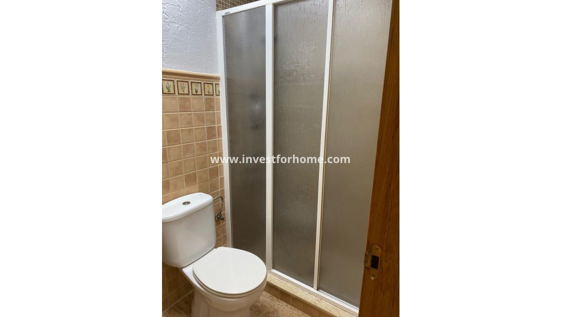 Reventa - Apartamento - Torrevieja - Estacion De Autobuses