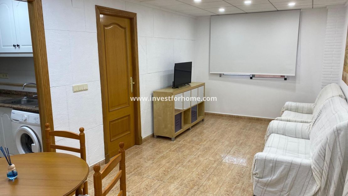 Reventa - Apartamento - Torrevieja - Estacion De Autobuses