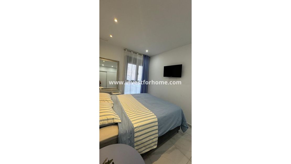 Reventa - Apartamento - Torrevieja - Estacion De Autobuses
