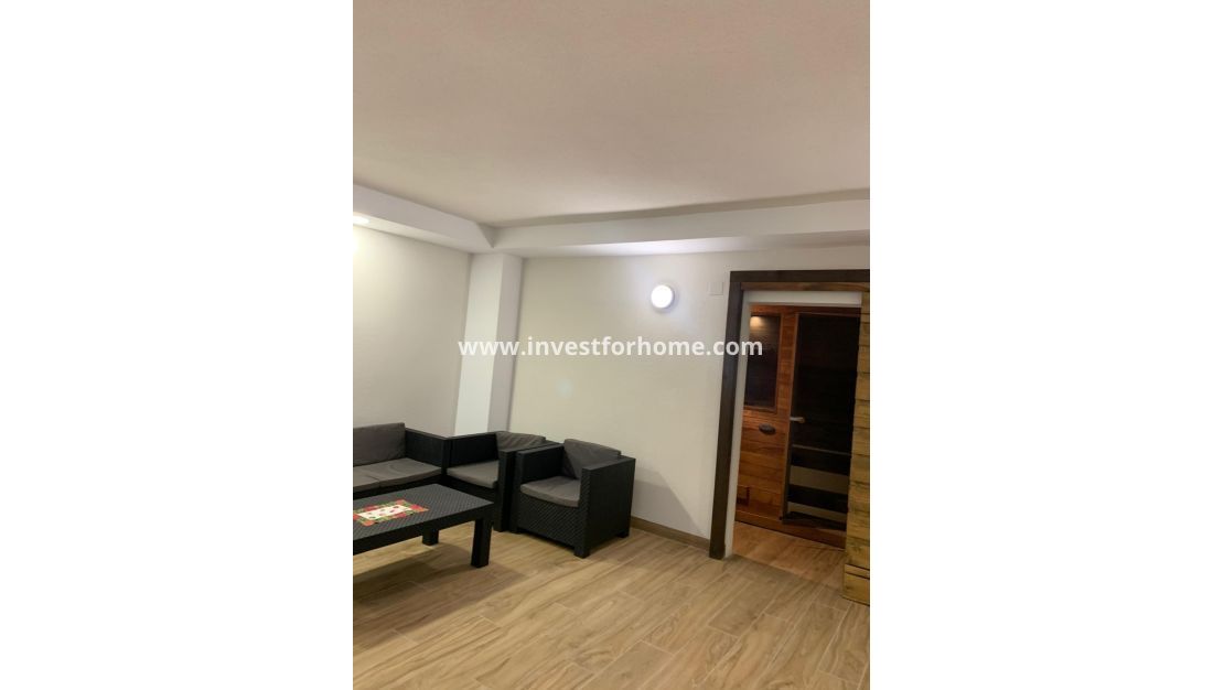 Reventa - Apartamento - Torrevieja - Estacion De Autobuses