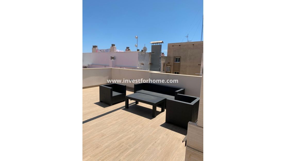 Reventa - Apartamento - Torrevieja - Estacion De Autobuses
