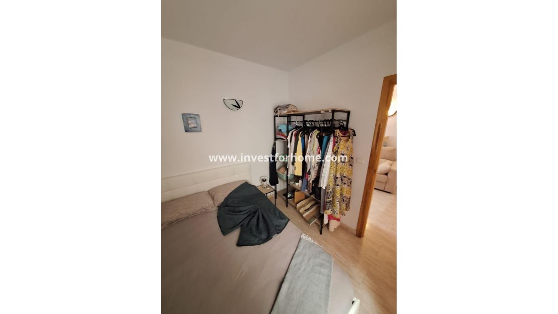 Reventa - Apartamento - Torrevieja - Estacion De Autobuses