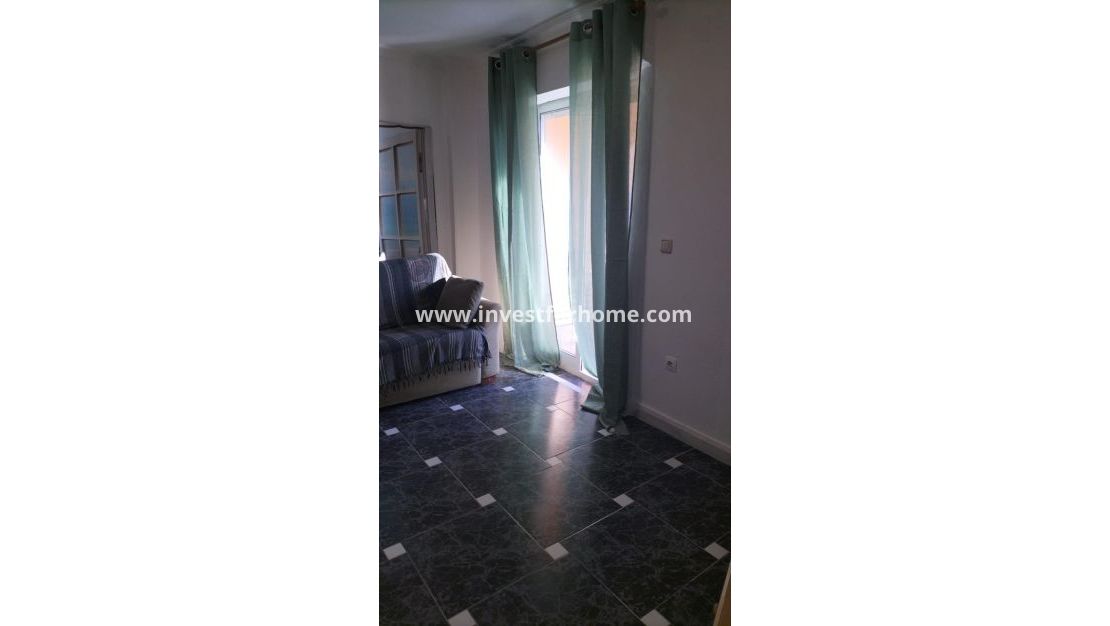 Reventa - Apartamento - Torrevieja - Gaspar Perrelló