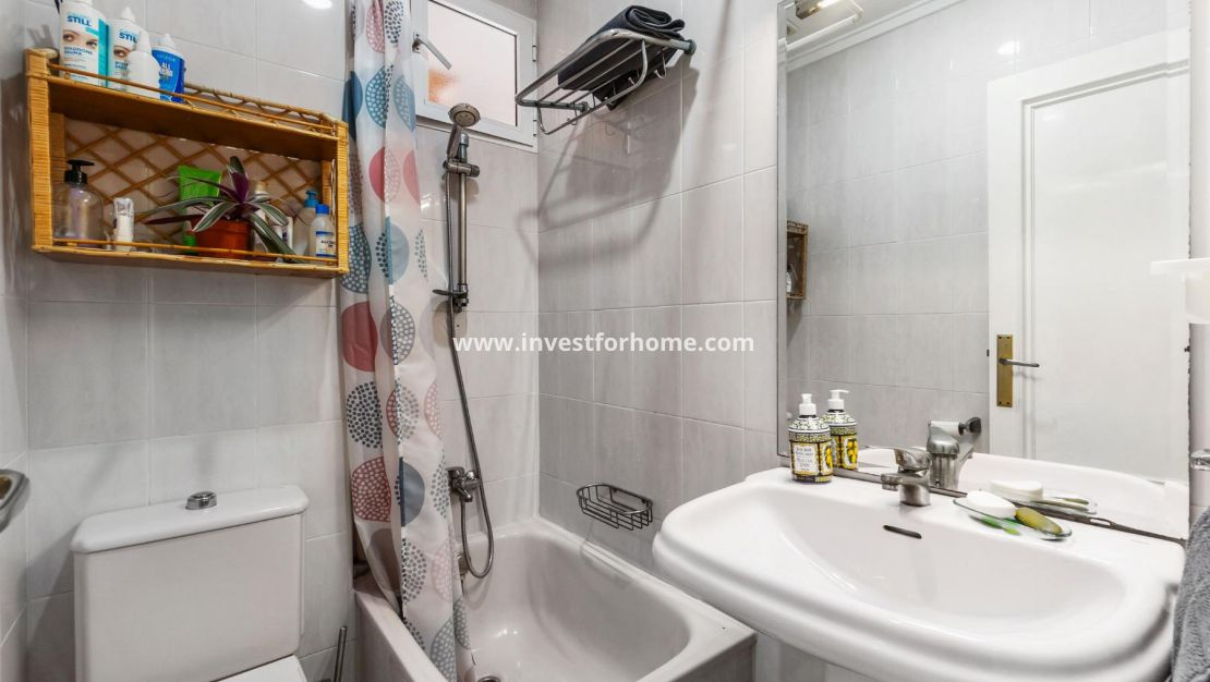 Reventa - Apartamento - Torrevieja - Piscinas naturales