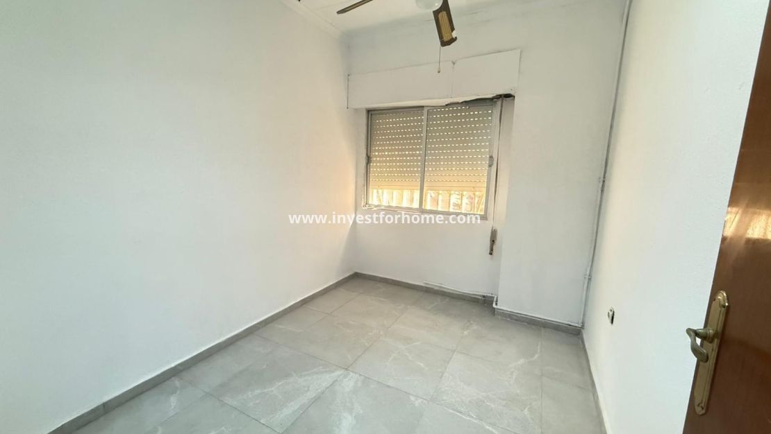 Reventa - Apartamento - Torrevieja - Playa de los Locos