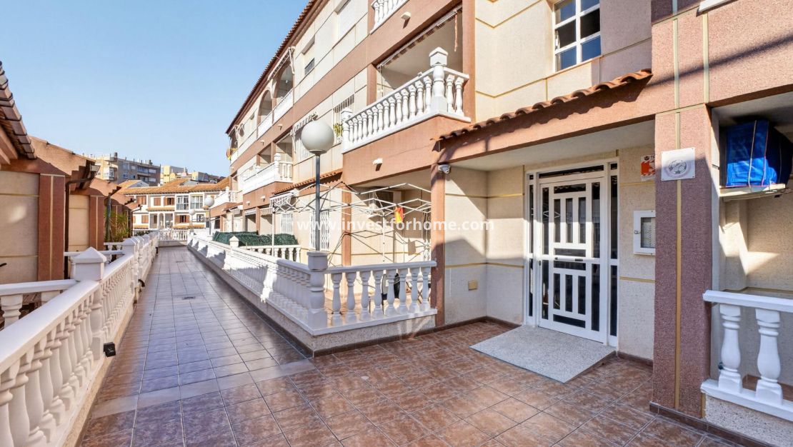Reventa - Apartamento - Torrevieja - Playa de los Locos