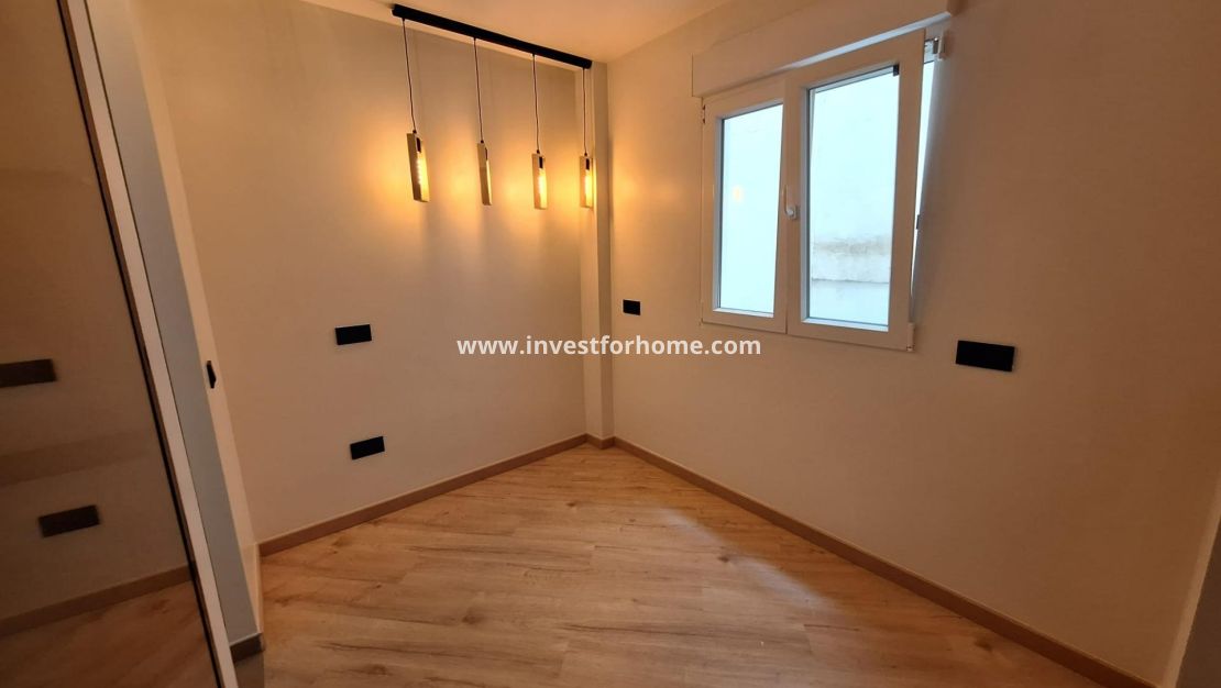 Reventa - Apartamento - Torrevieja - Playa de los Locos