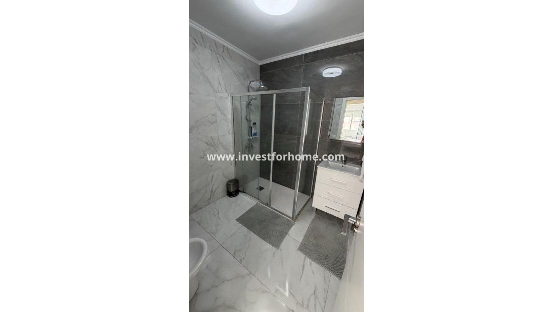 Reventa - Apartamento - Torrevieja - Playa de los Locos