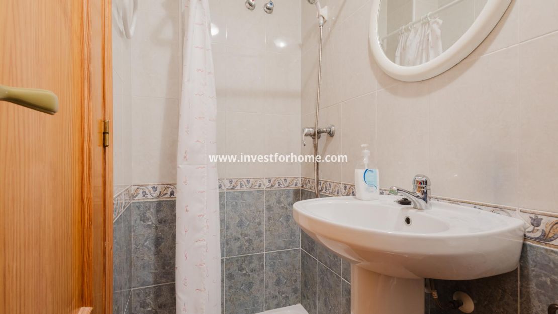 Reventa - Apartamento - Torrevieja - Playa del Acequión