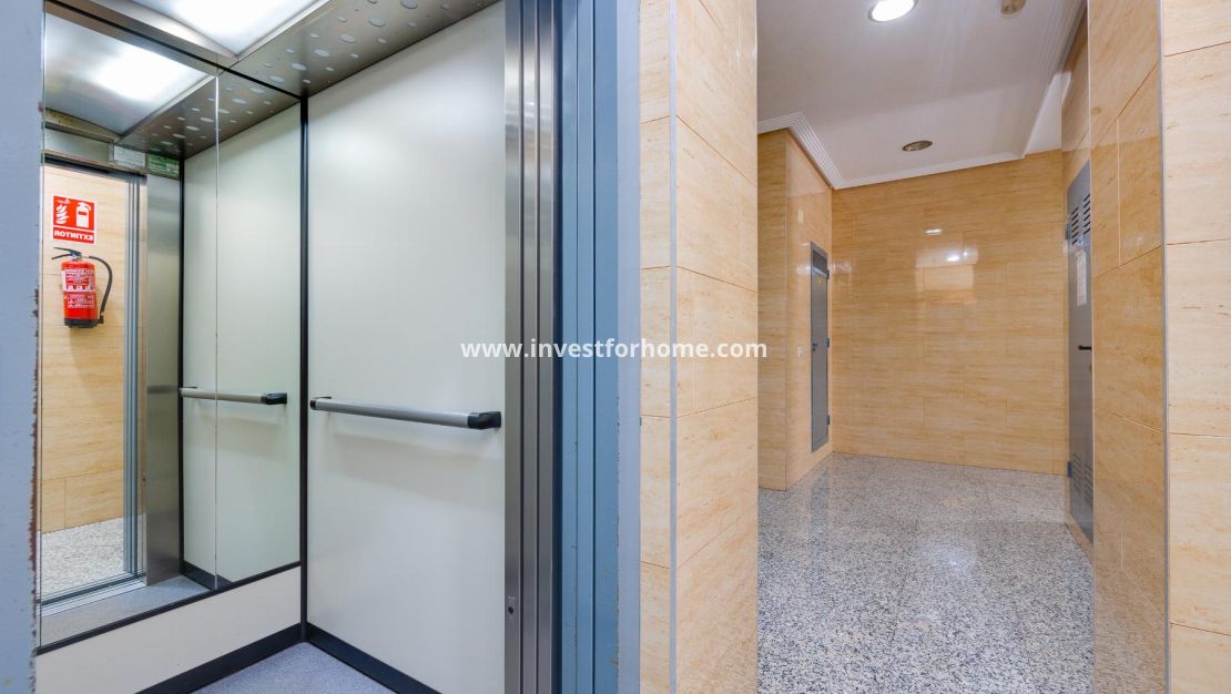 Reventa - Apartamento - Torrevieja - Playa del Acequión