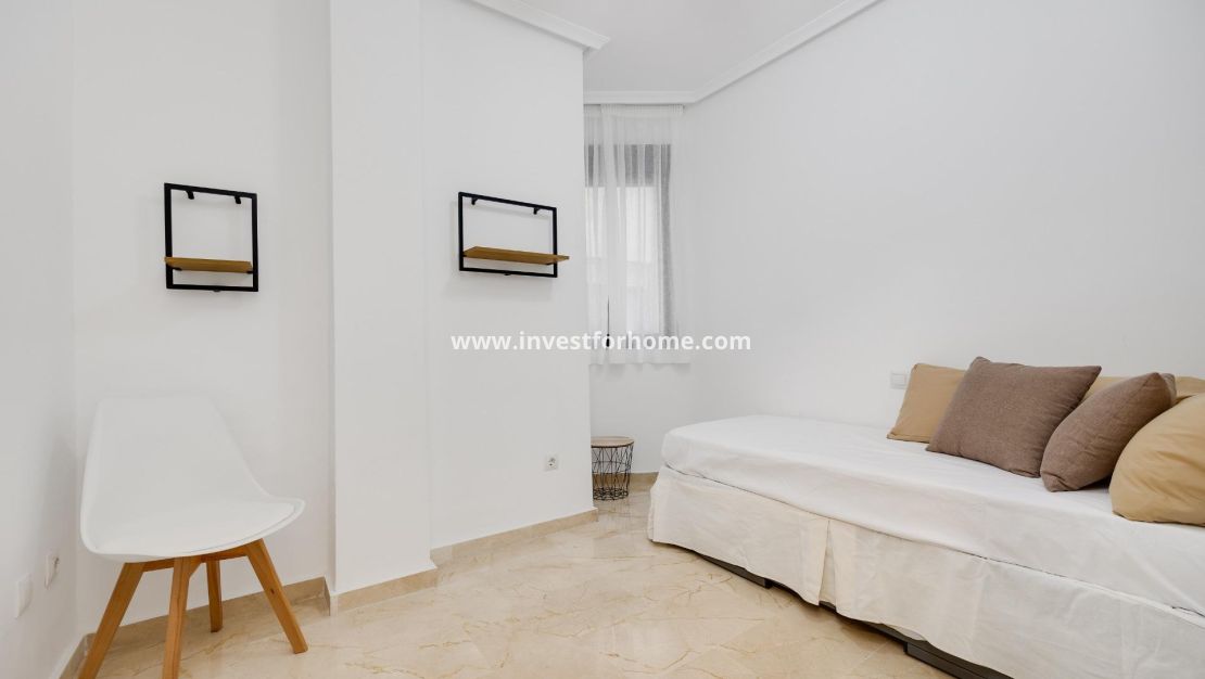 Reventa - Apartamento - Torrevieja - Playa del Cura