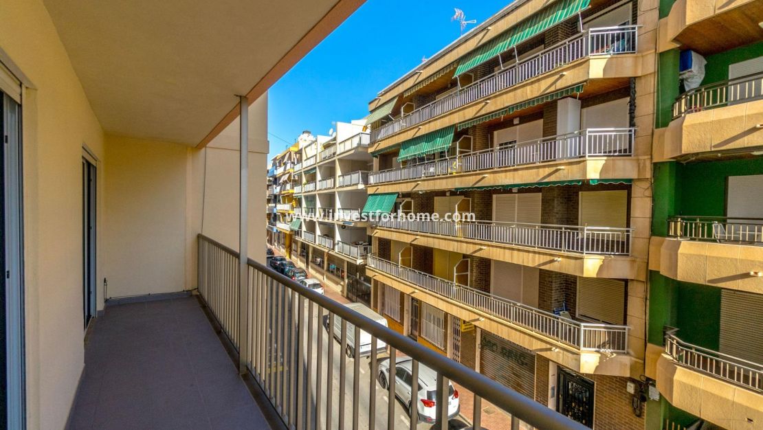 Reventa - Apartamento - Torrevieja - Playa del Cura