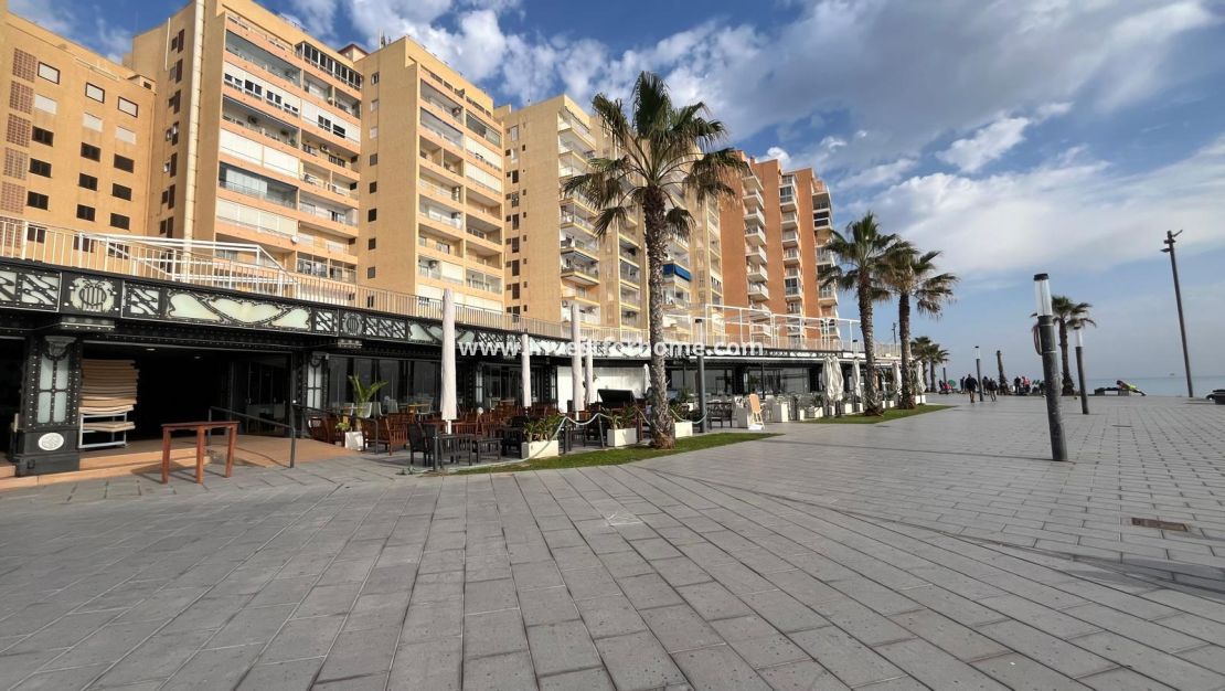 Reventa - Apartamento - Torrevieja - Playa del Cura