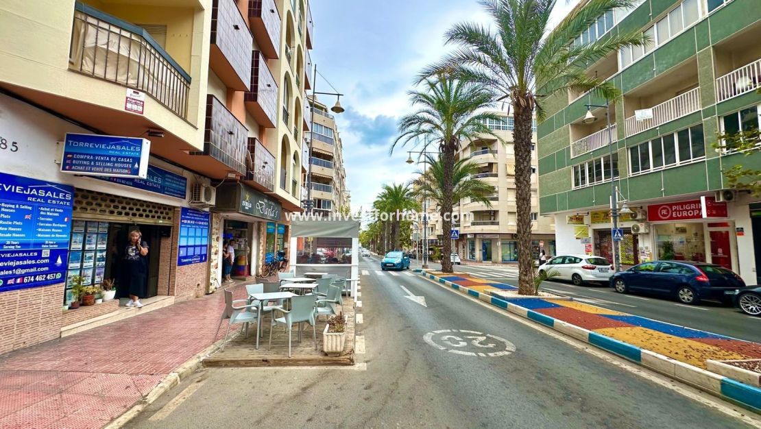 Reventa - Apartamento - Torrevieja - Playa del Cura