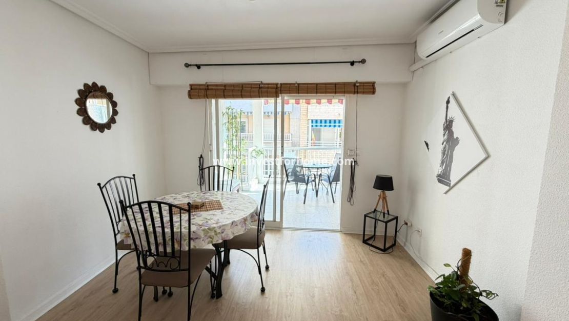 Reventa - Apartamento - Torrevieja - Playa del Cura