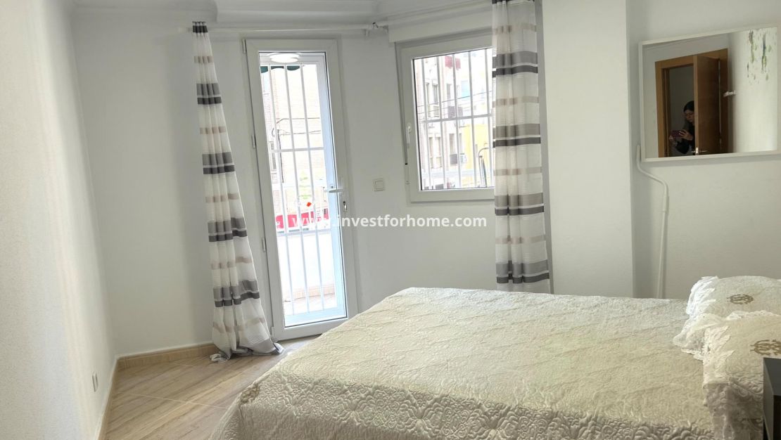 Reventa - Apartamento - Torrevieja - Playa del Cura