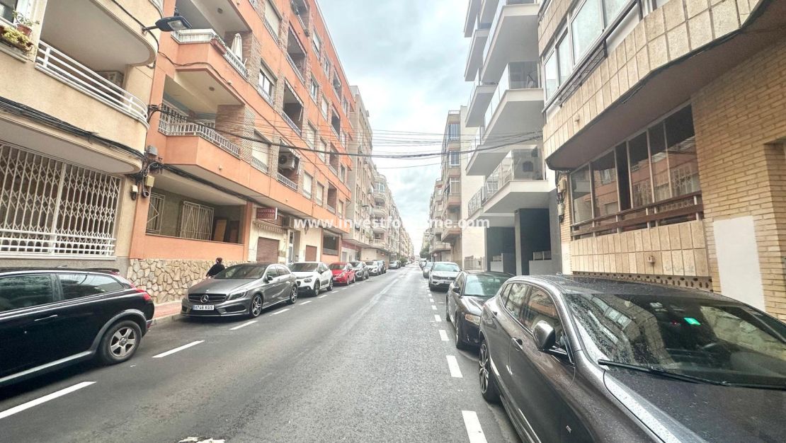 Reventa - Apartamento - Torrevieja - Playa del Cura