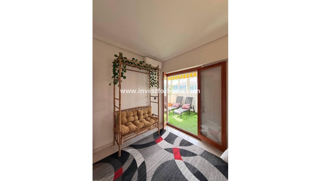 Reventa - Apartamento - Torrevieja - Playa del Cura