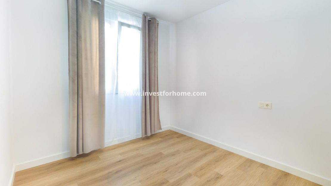 Reventa - Apartamento - Torrevieja - Playa del Cura