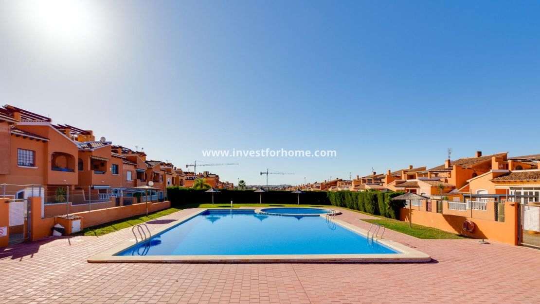 Reventa - Bungalow - Torrevieja - aguas nuevas