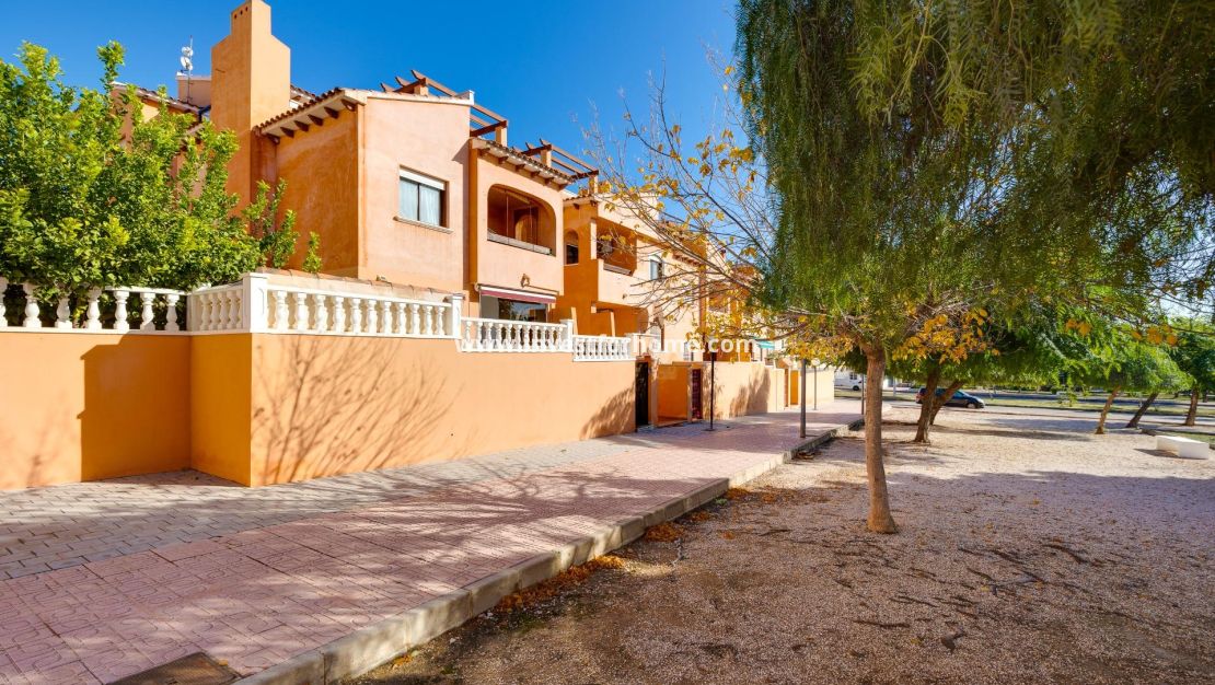 Reventa - Bungalow - Torrevieja - aguas nuevas